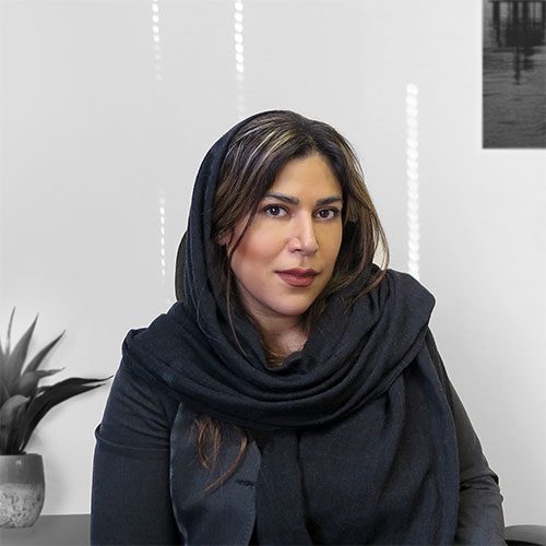 نسرین حریری _ مدیر مالی گروه بین المللی اکسون